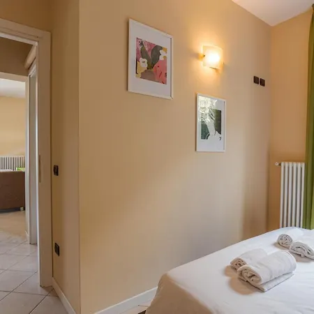 Lejlighed With Balcony And Private Parking