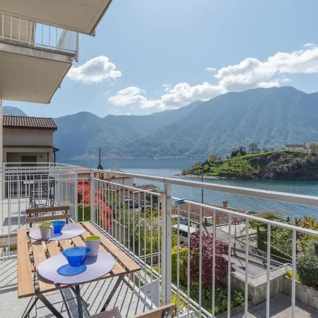Lejlighed With Balcony And Private Parking Ossuccio